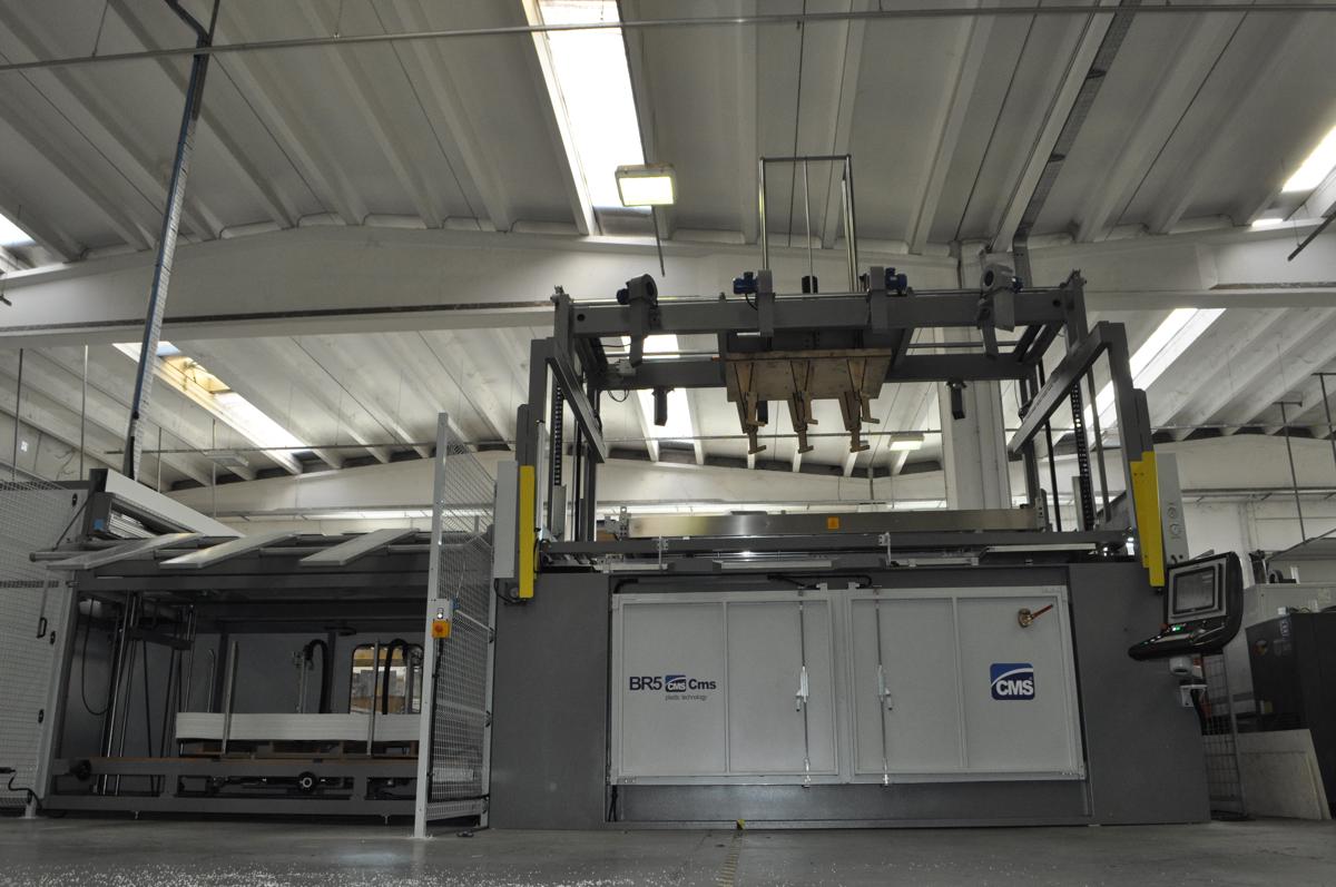 Nuova termoformatrice